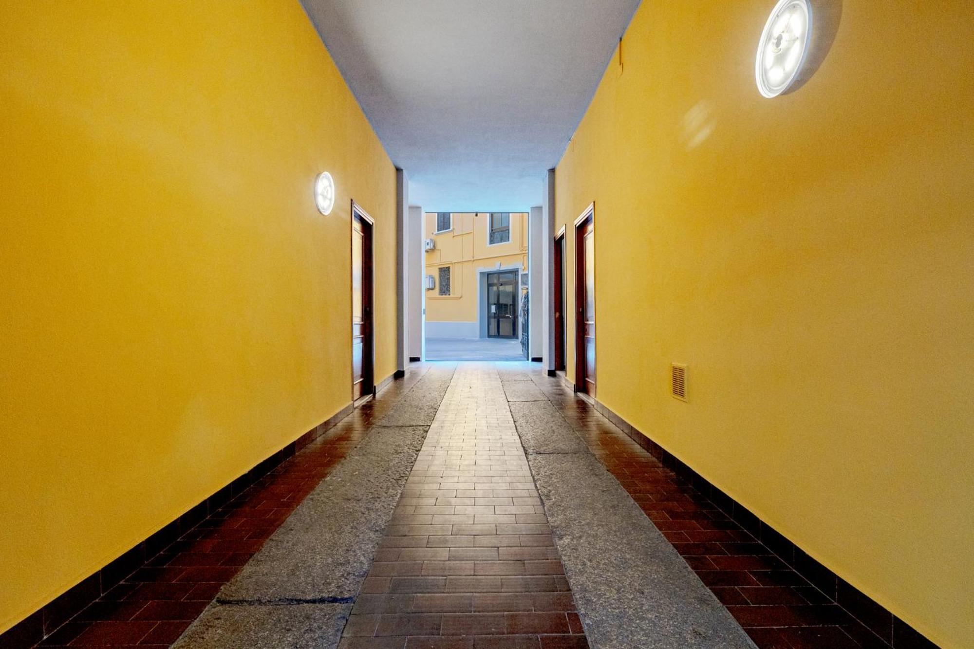 Comfortable Typical Old Style Apartment Milão Exterior foto